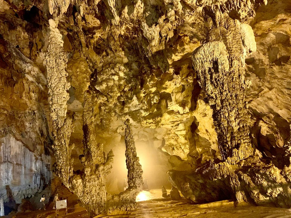 La-grotte-de-Nguoi-Ngao