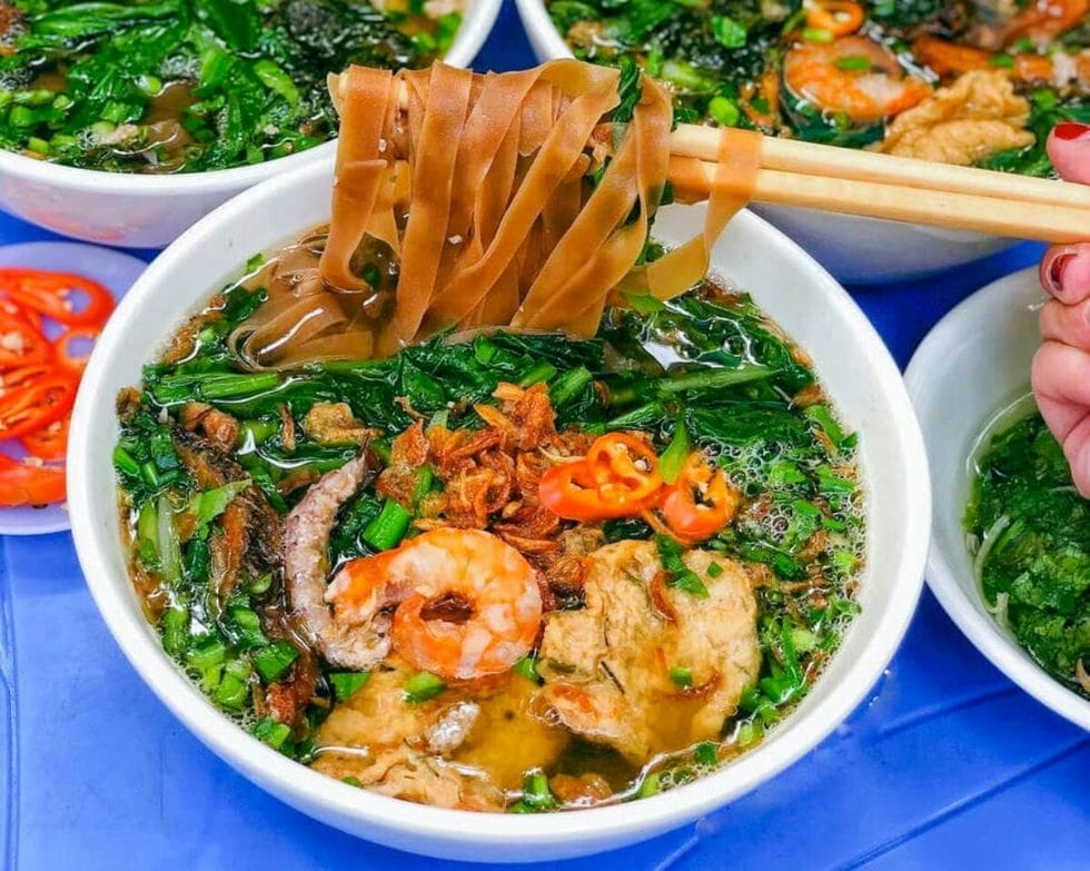 soupe de crabe aux nouilles rouges