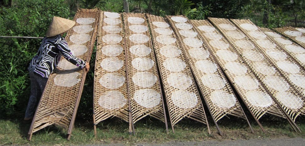 Can Tho - Fabrication artisanale de galettes de riz can-tho_village-metier