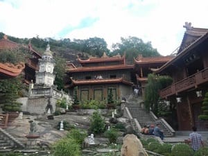 chua-hang