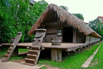 maison commune hauts plateaux vietnam