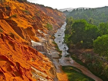 suoi-tien