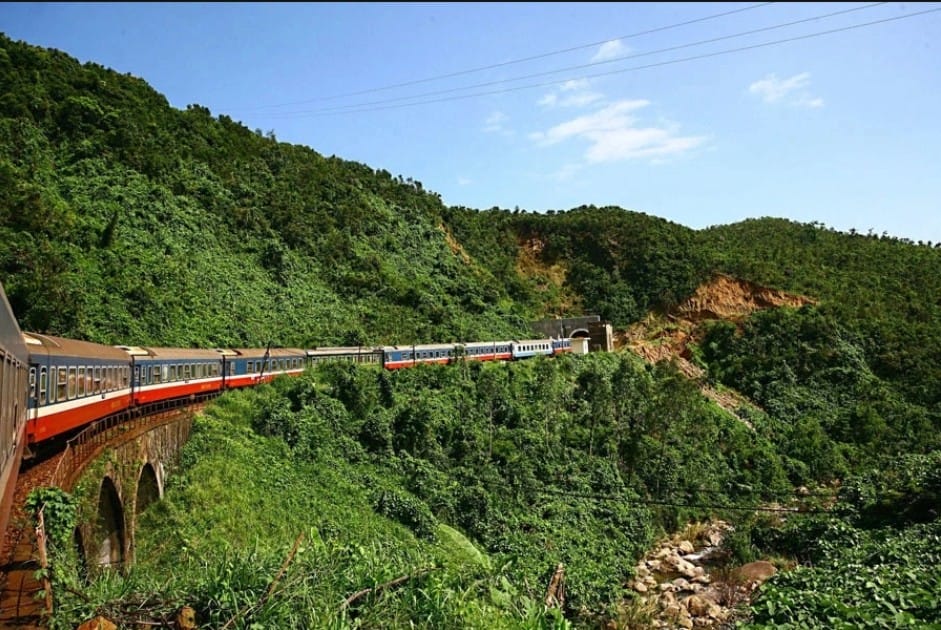 Train Thong Nhat