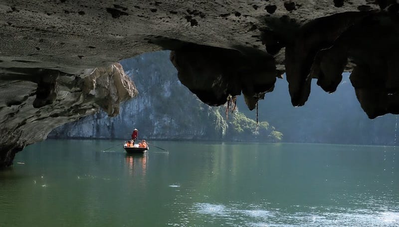 Croisière Cat Ba Lan Ha 3 jours 2 nuits que voir et faire grotte sombre